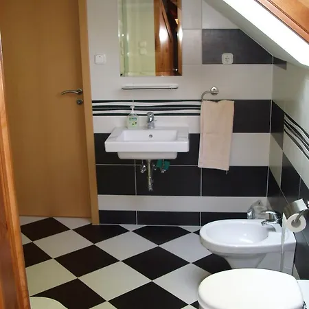 Apartment Anonim *